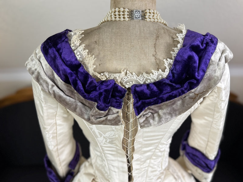 SCOTT Antikes Abendkleid aus Seide, Liverpool, ca. 1890