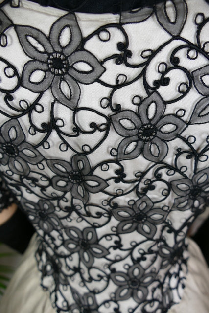 Victorianisches Abendkleid, ca. 1893 – Originaler Antik-Abendkleid aus den 1890er Jahren