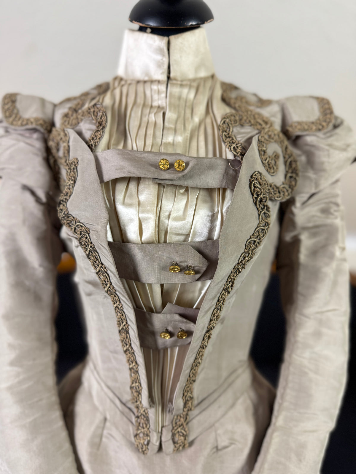 Antikes viktorianisches Gehkleid, ca. 1897 - Dreiteiliges englisches Ensemble