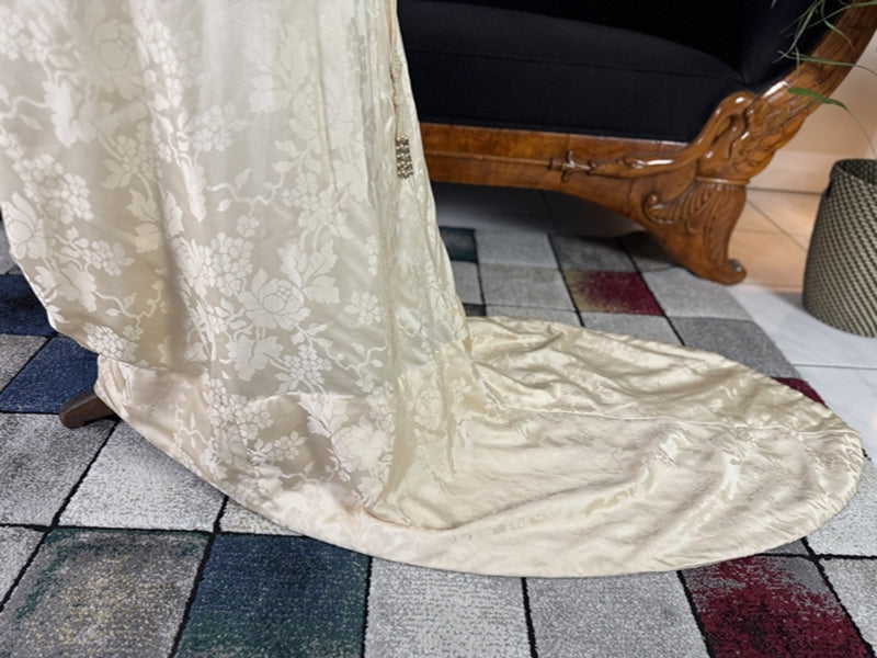 Antikes Hochzeitskleid aus der Titanic-Ära, ca. 1912