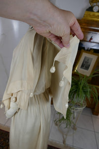 Antikes Brautkleid aus Seidensatin-Crêpe, Amerika, ca. 1925