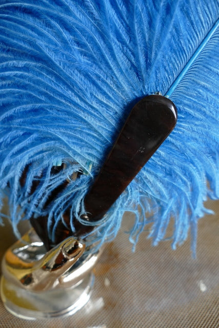Blau schattierter Fächer aus Straußenfedern, 1920er Jahre