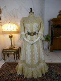 Antique two‑piece Edwardian dress, ca. 1901, Macheret New York & Paris, silk crepe and lace