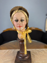 Haube mit gelbem Band, ca. 1860