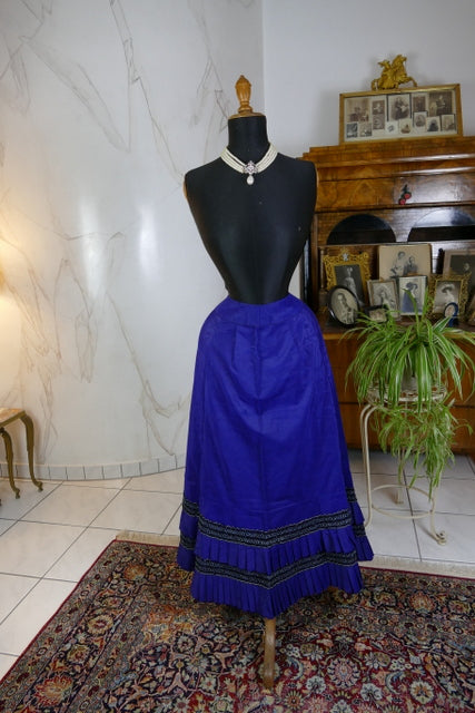Jupon bleu, Allemagne, daté de 1908