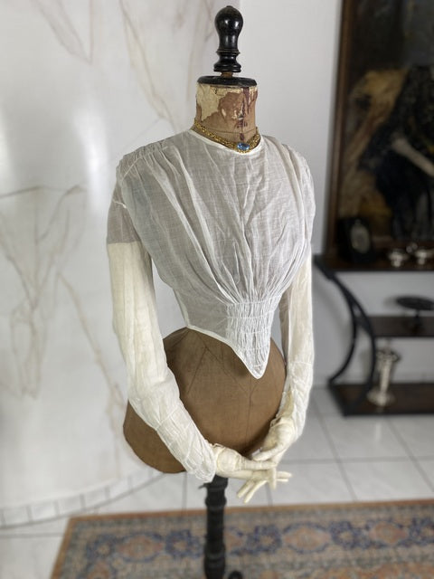 1840 German Biedermeier bodice in brown silk with decorative seams and fitted front, antique garment