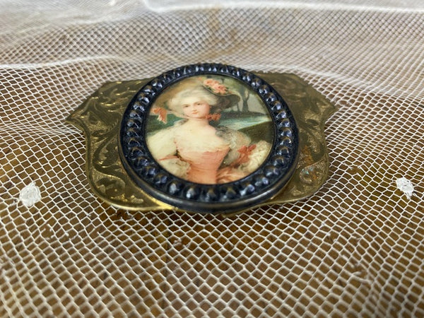 Boucle de ceinture avec dame rococo, vers 1890