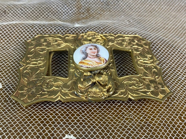 Boucle de ceinture avec dame baroque, vers 1890