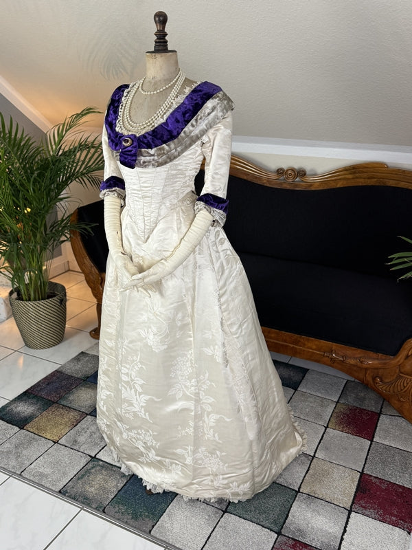 SCOTT Antikes Abendkleid aus Seide, Liverpool, ca. 1890