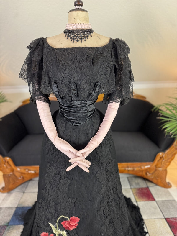 RA HIGGINS « Robe à fleurs de pavot », Pittsburgh, vers 1896