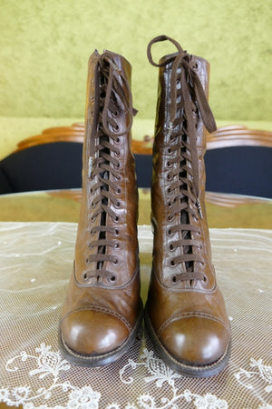 Bottes marron antiques GOODYEAR, vers 1915