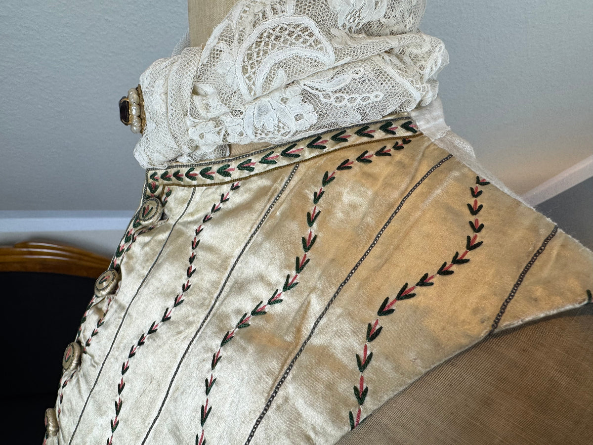 Cream Silk Embroidered Waistcoat, England ca. 1770 – Long‑Line Georgian Men’s Fashion