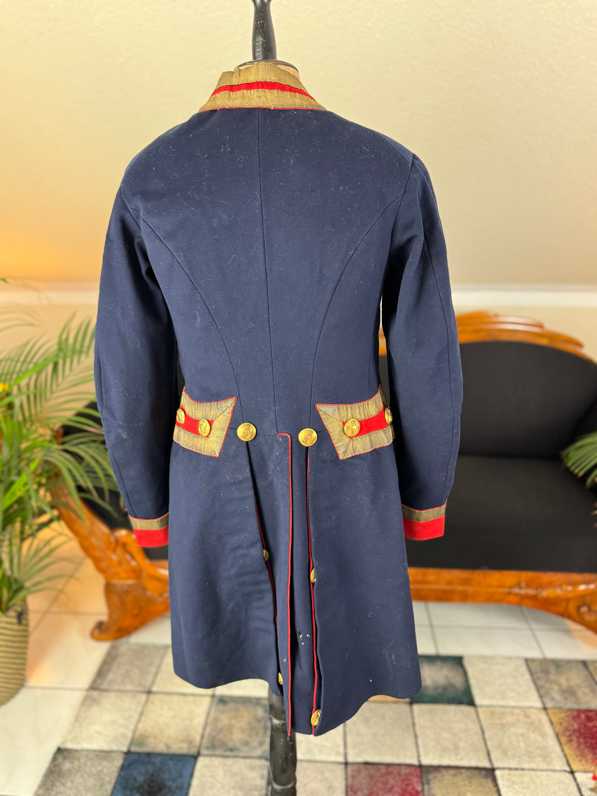 Livree eines Kammerdieners, 1898 – Königliche Dienstuniform für König Edward VII. & Königin Alexandra, Lockinge House