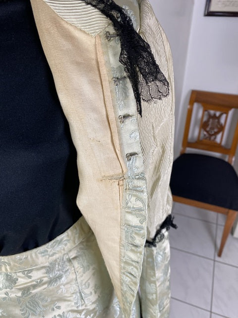 Antikes zweiteiliges Dinnerkleid aus Seidenbrokat, ca. 1898