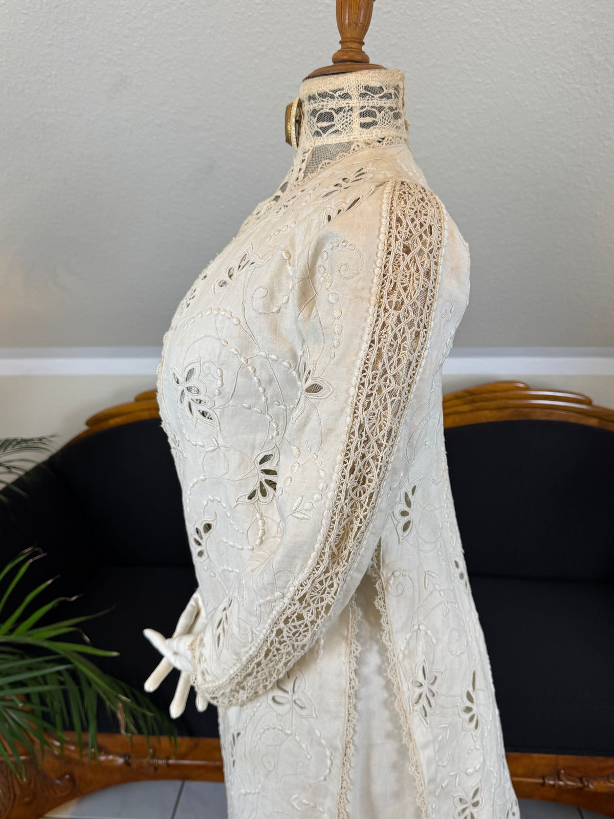 Antique Four‑Piece Edwardian Walking Dress ca. 1910 – Linen, Lace & Lady Gillman Provenance