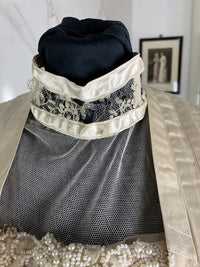 Antikes Hochzeitskleid aus Seide, ca. 1901