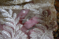 Antikes besticktes Spitzen-Bustle-Überkleid, 1880er Jahre