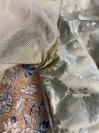 Antikes zweiteiliges Dinnerkleid aus Seidenbrokat, ca. 1898