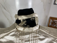 Antikes Hochzeitskleid aus Seide, ca. 1901