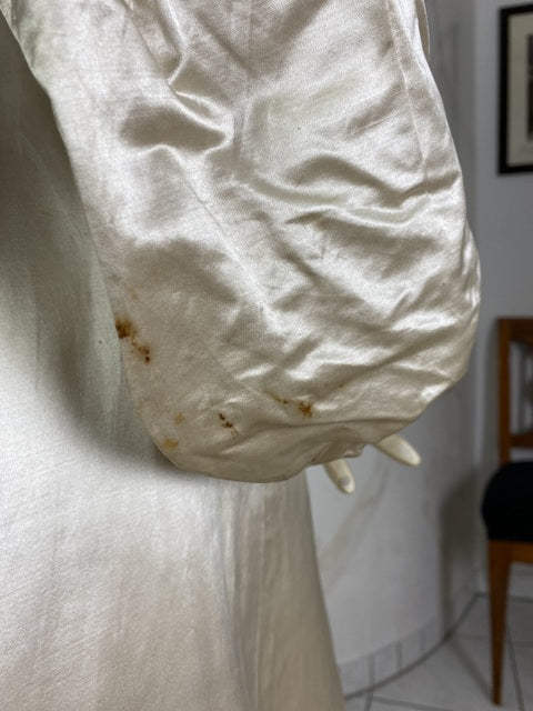 Antikes Hochzeitskleid aus Seide, ca. 1901