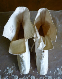 Sportliche Schnürstiefel aus Baumwollsatin, ca. 1875