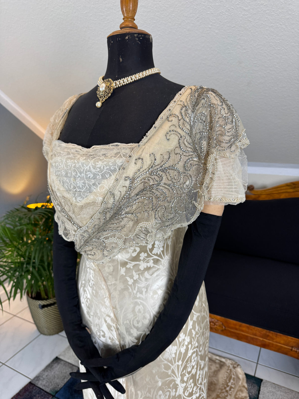Edwardian wedding ensemble by Reville & Rossiter London with original box, shoes and accessories, Lady Gillman provenance, 1911