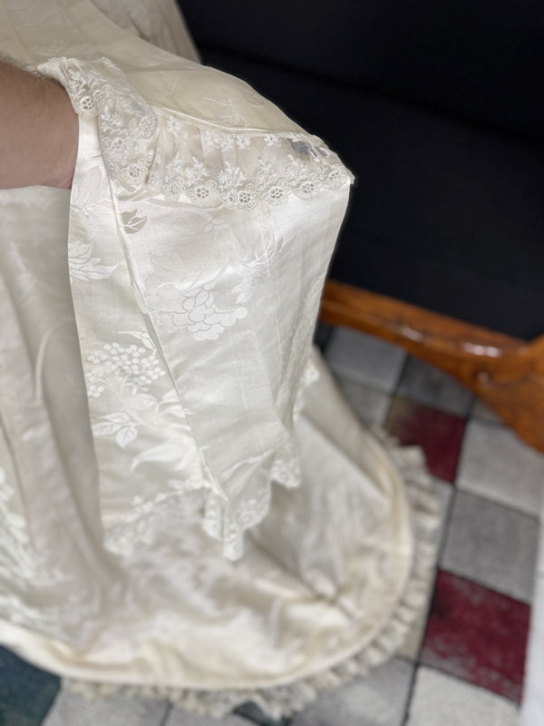 SCOTT Antikes Abendkleid aus Seide, Liverpool, ca. 1890