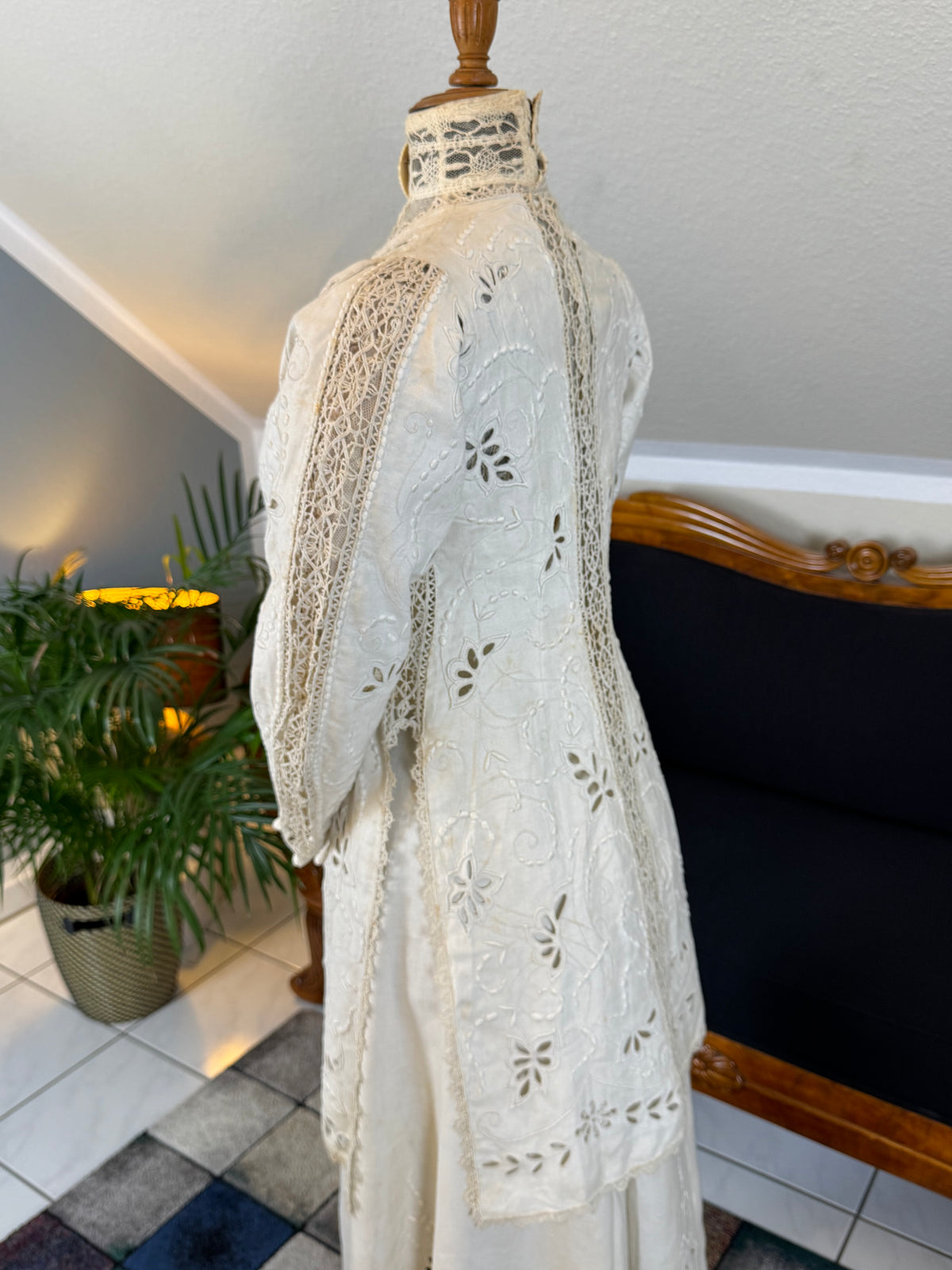 Antique Four‑Piece Edwardian Walking Dress ca. 1910 – Linen, Lace & Lady Gillman Provenance