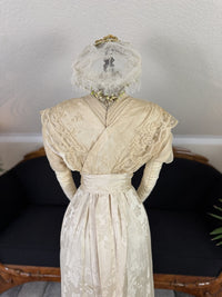 Antikes Hochzeitskleid aus der Titanic-Ära, ca. 1912
