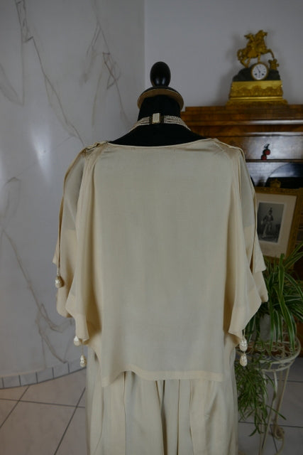 Antikes Brautkleid aus Seidensatin-Crêpe, Amerika, ca. 1925