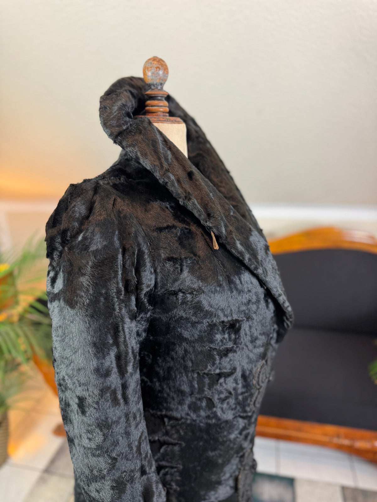 Edwardian ca. 1904 Langer schwarzer Mantel aus künstlichem Biberfell – Victor Tailoring Co., Chicago