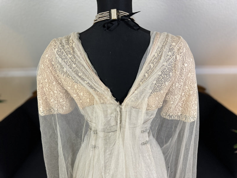 Antikes silbernes Lamé-Abendkleid aus der Titanic-Ära, ca. 1912