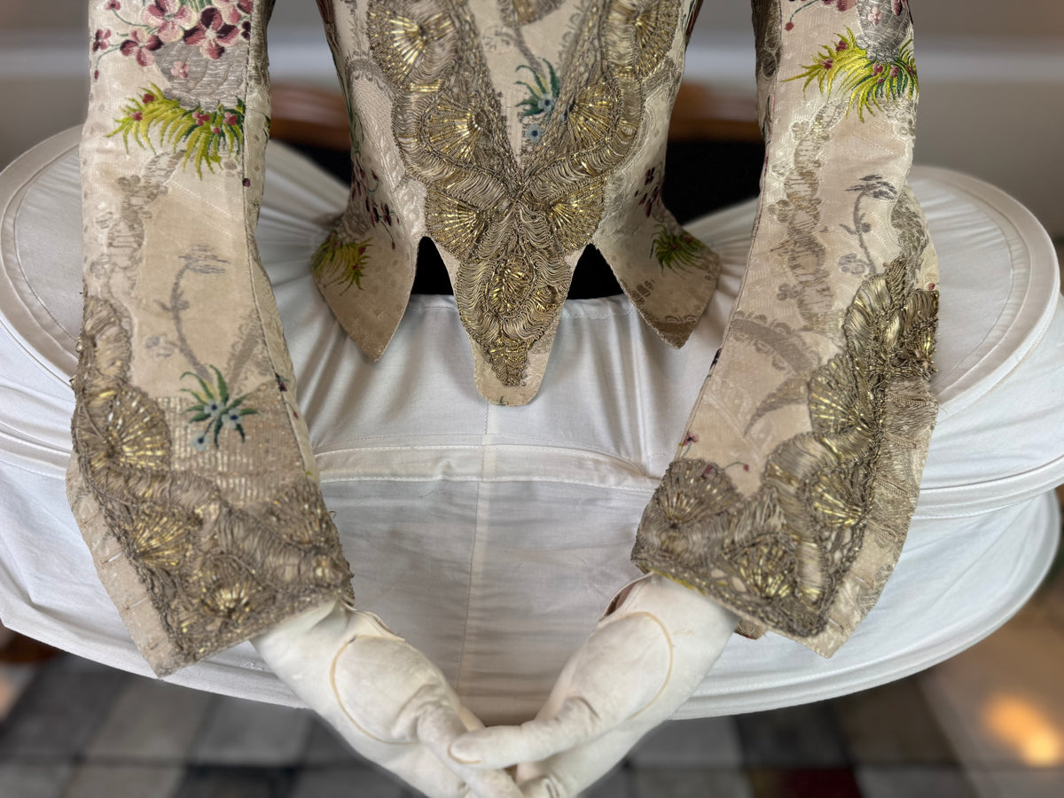 Seltenes Rokoko-Mieder, ca. 1765 – handgenähtes französisches Kleidungsstück aus dem 18. Jahrhundert