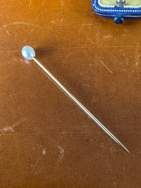 Antique 585 gold tie pin with pearl in original Friedländer Berlin presentation case, collectible linked to Kaiser Wilhelm II
