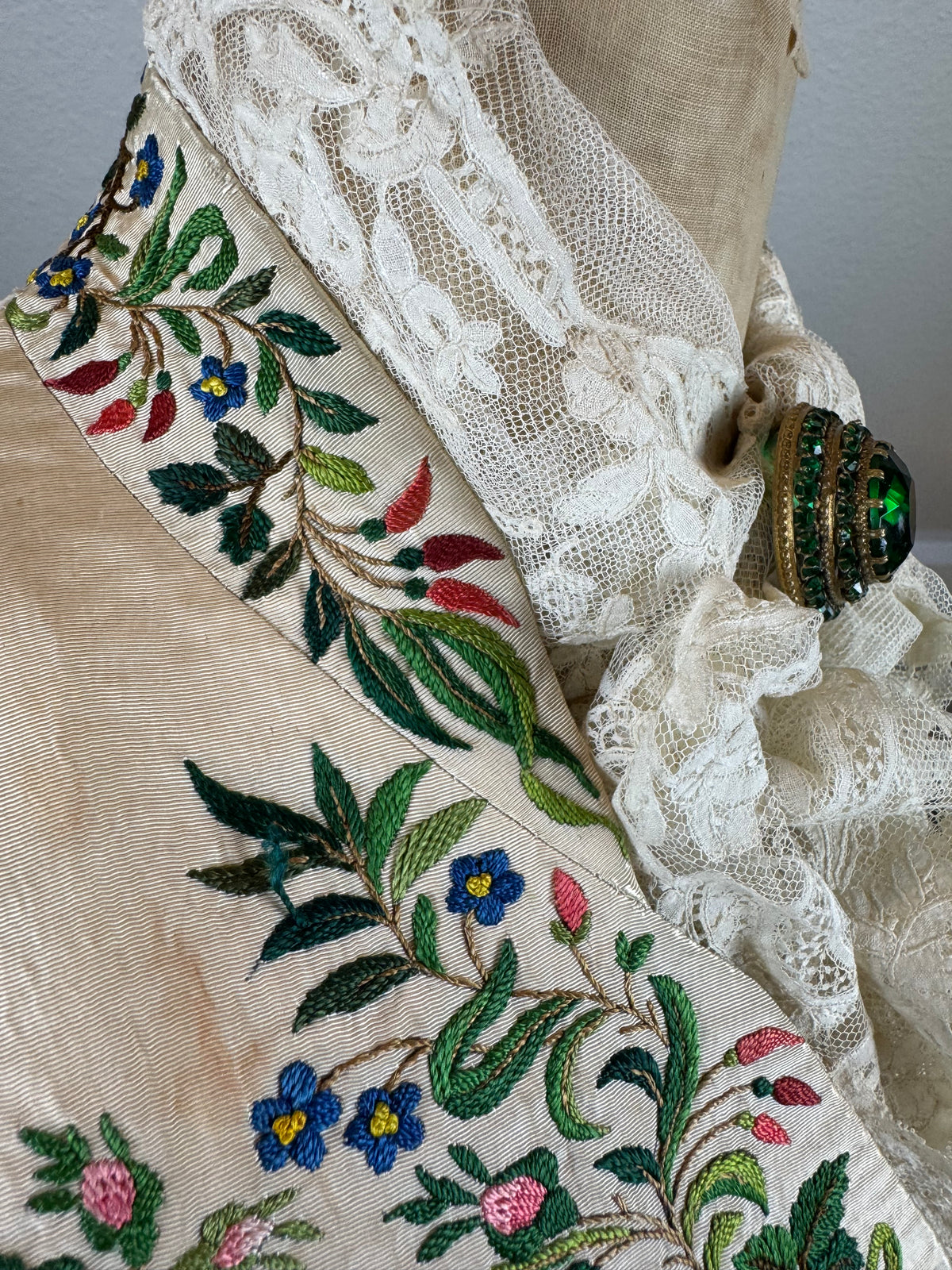 Georgian Cream Silk Embroidered Waistcoat, England ca. 1790 – Vibrant Antique Menswear