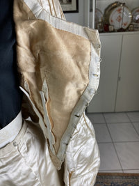 Antikes Hochzeitskleid aus Seide, ca. 1901