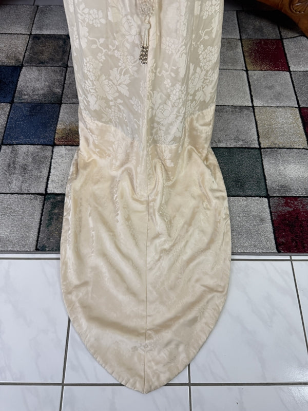 Antikes Hochzeitskleid aus der Titanic-Ära, ca. 1912