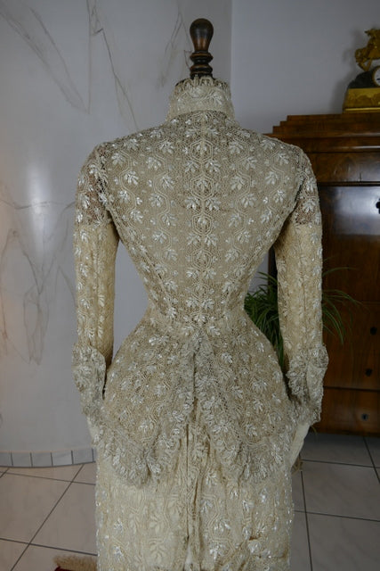 Antikes besticktes Spitzen-Bustle-Überkleid, 1880er Jahre