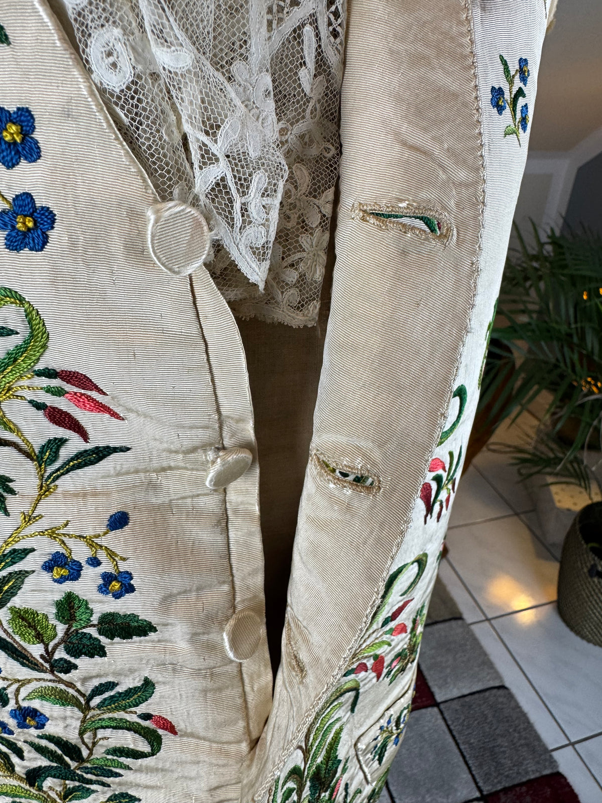 Georgian Cream Silk Embroidered Waistcoat, England ca. 1790 – Vibrant Antique Menswear
