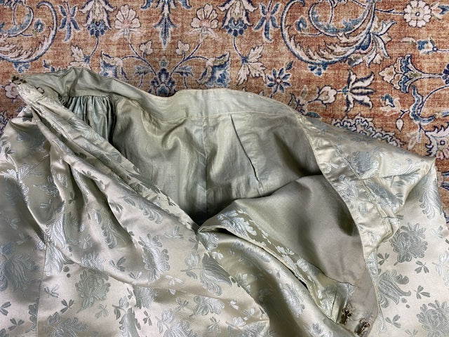 Antikes zweiteiliges Dinnerkleid aus Seidenbrokat, ca. 1898