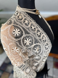 Antike Teneriffa-Spitzenjacke von 1911 – Feine Nadelspitzen-Medaillonarbeit