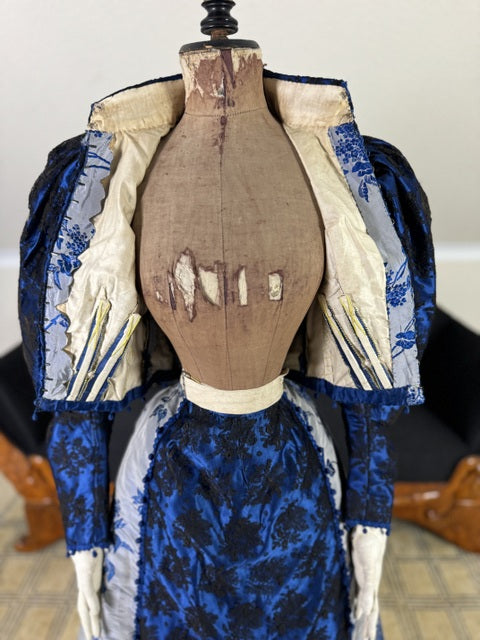 Antikes Empfangskleid, England, ca. 1896
