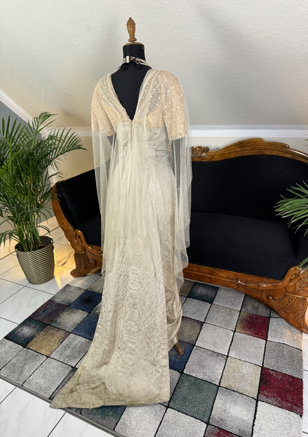 Antikes silbernes Lamé-Abendkleid aus der Titanic-Ära, ca. 1912