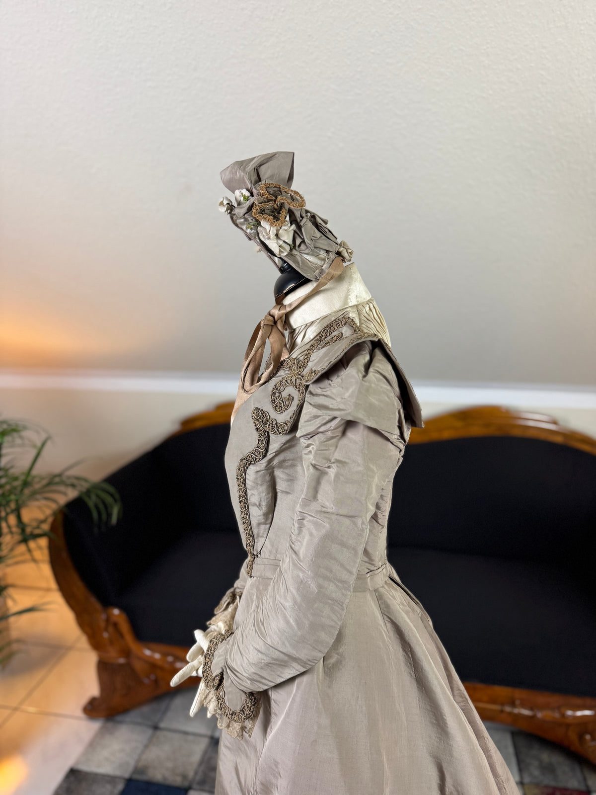 Antikes viktorianisches Gehkleid, ca. 1897 - Dreiteiliges englisches Ensemble