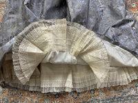 Antikes Biedermeier Abendkleid ca. 1845 – Österreichisches Brokatkleid