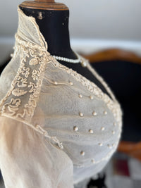 Bluse mit Soutache-Applikation, ca. 1915