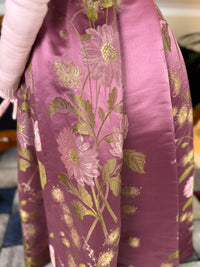 Antikes lilafarbenes Seiden-Ballkleid aus der viktorianischen Ära, ca. 1895