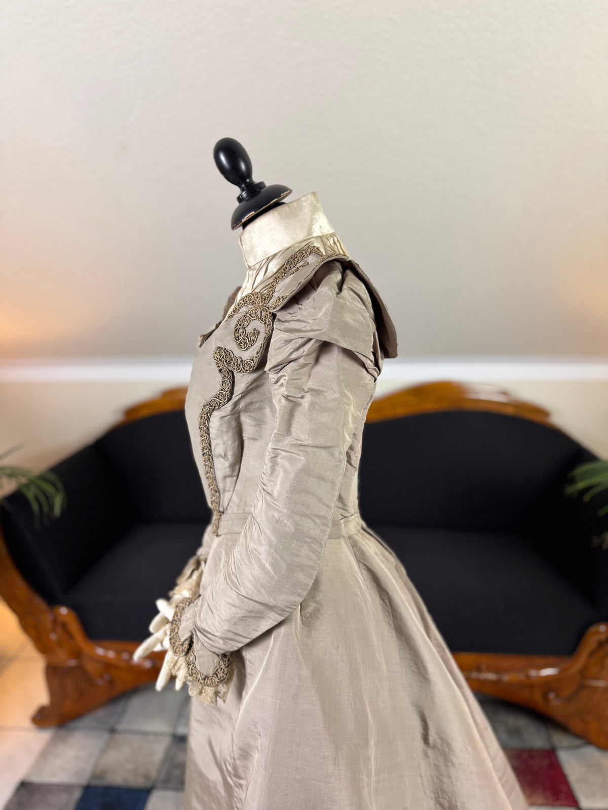 Antikes viktorianisches Gehkleid, ca. 1897 - Dreiteiliges englisches Ensemble