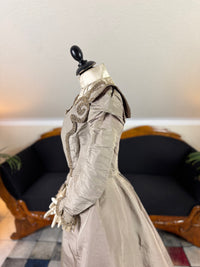 Antikes viktorianisches Gehkleid, ca. 1897 - Dreiteiliges englisches Ensemble