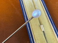 Antique 585 gold tie pin with pearl in original Friedländer Berlin presentation case, collectible linked to Kaiser Wilhelm II